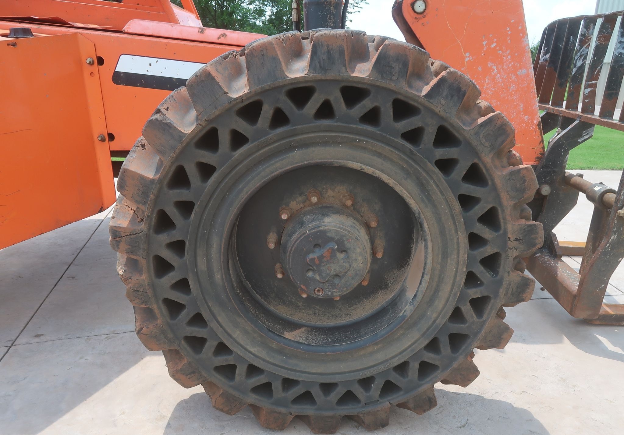2015 JLG SkyTrak 8042 - Image 29