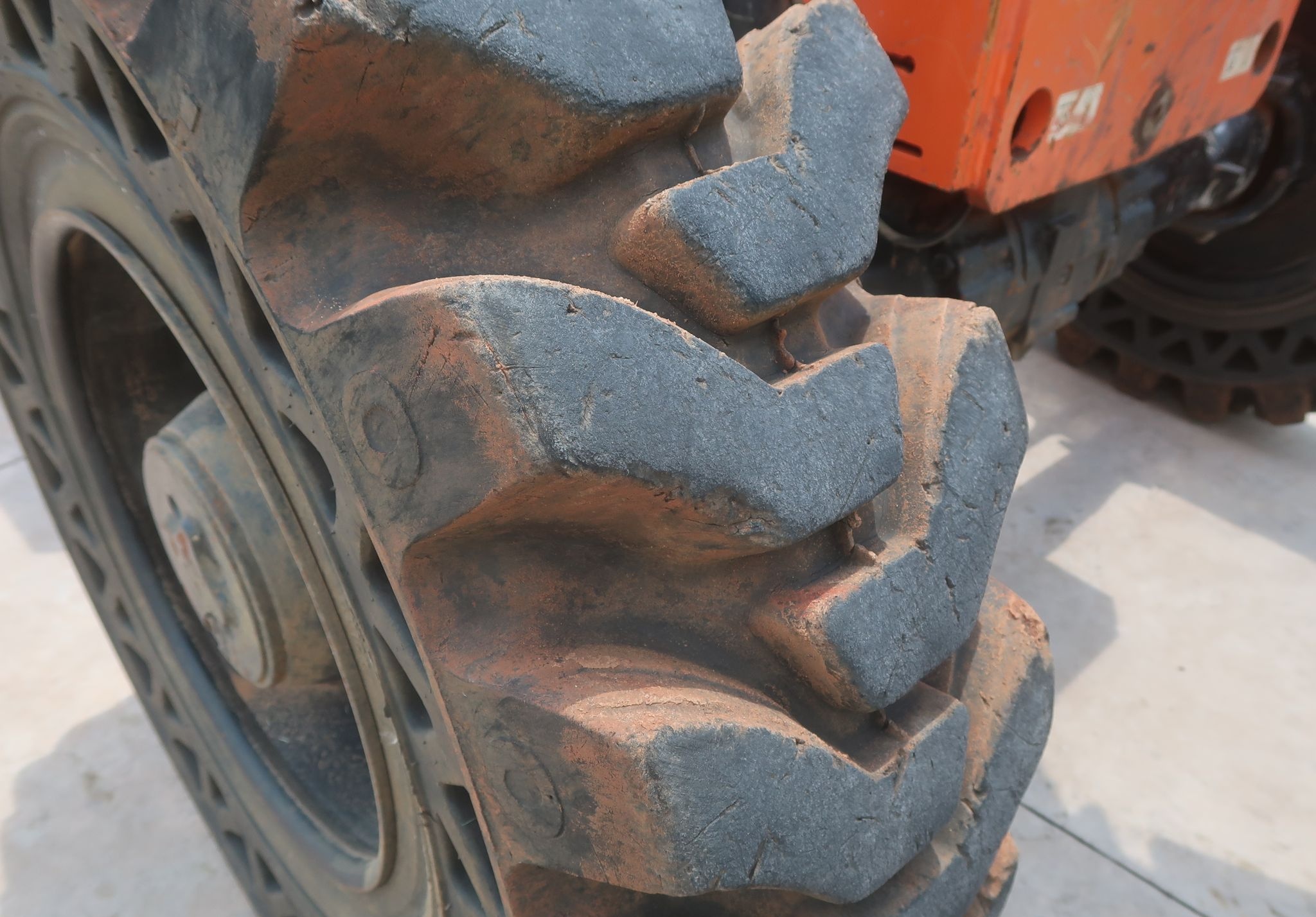 2015 JLG SkyTrak 8042 - Image 30