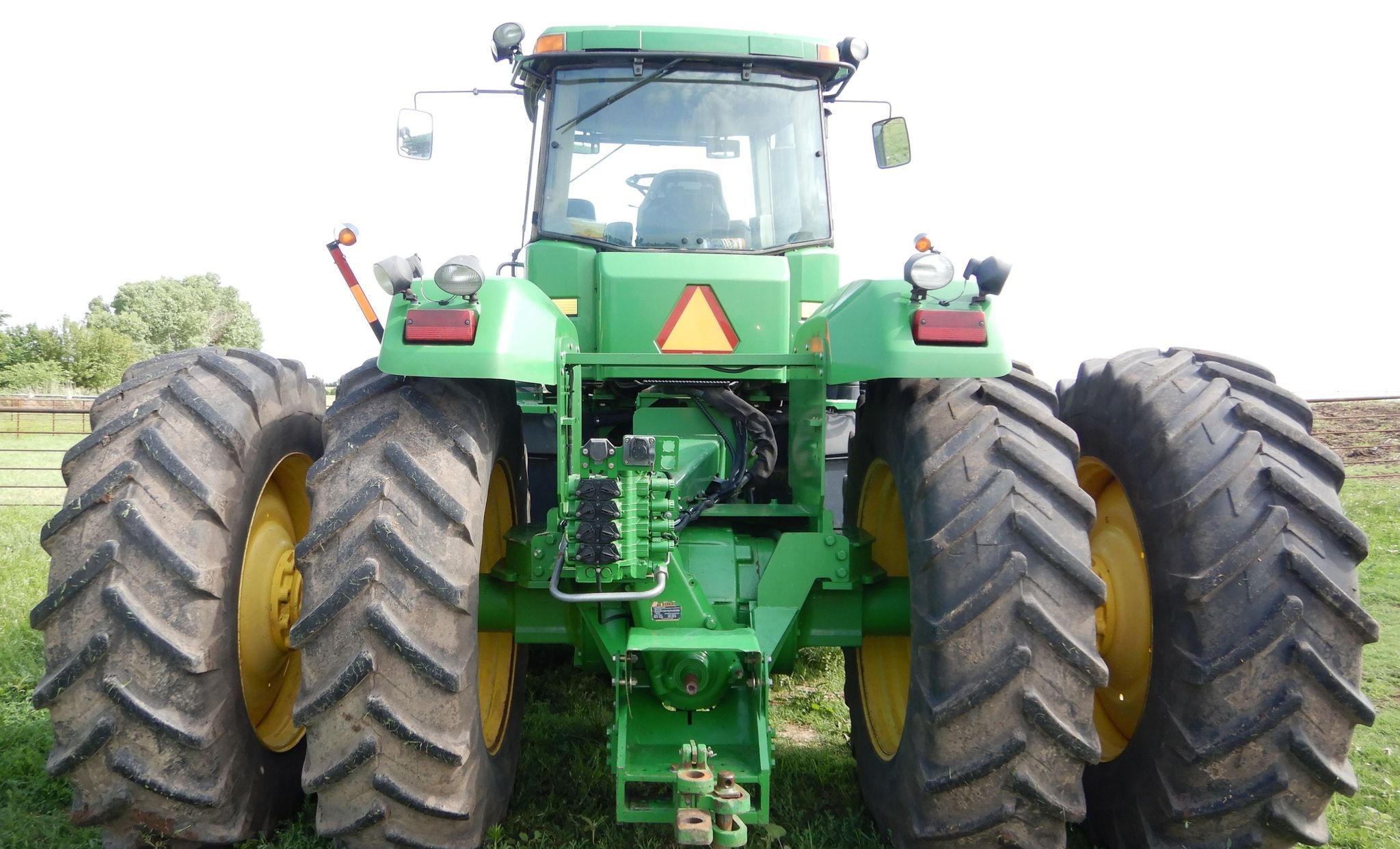 2004 John Deere 9220 4WD - Image 12
