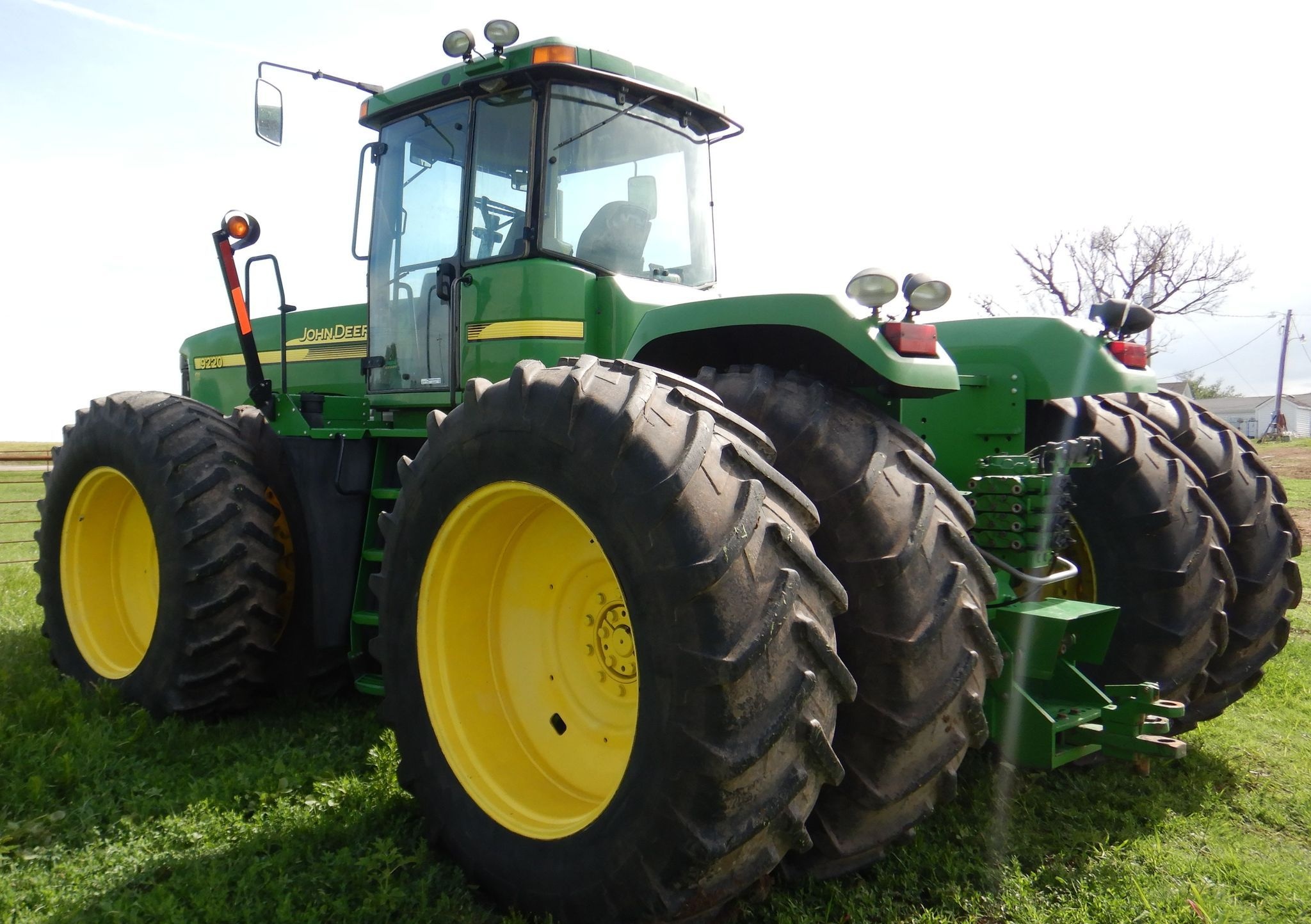 2004 John Deere 9220 4WD - Image 14