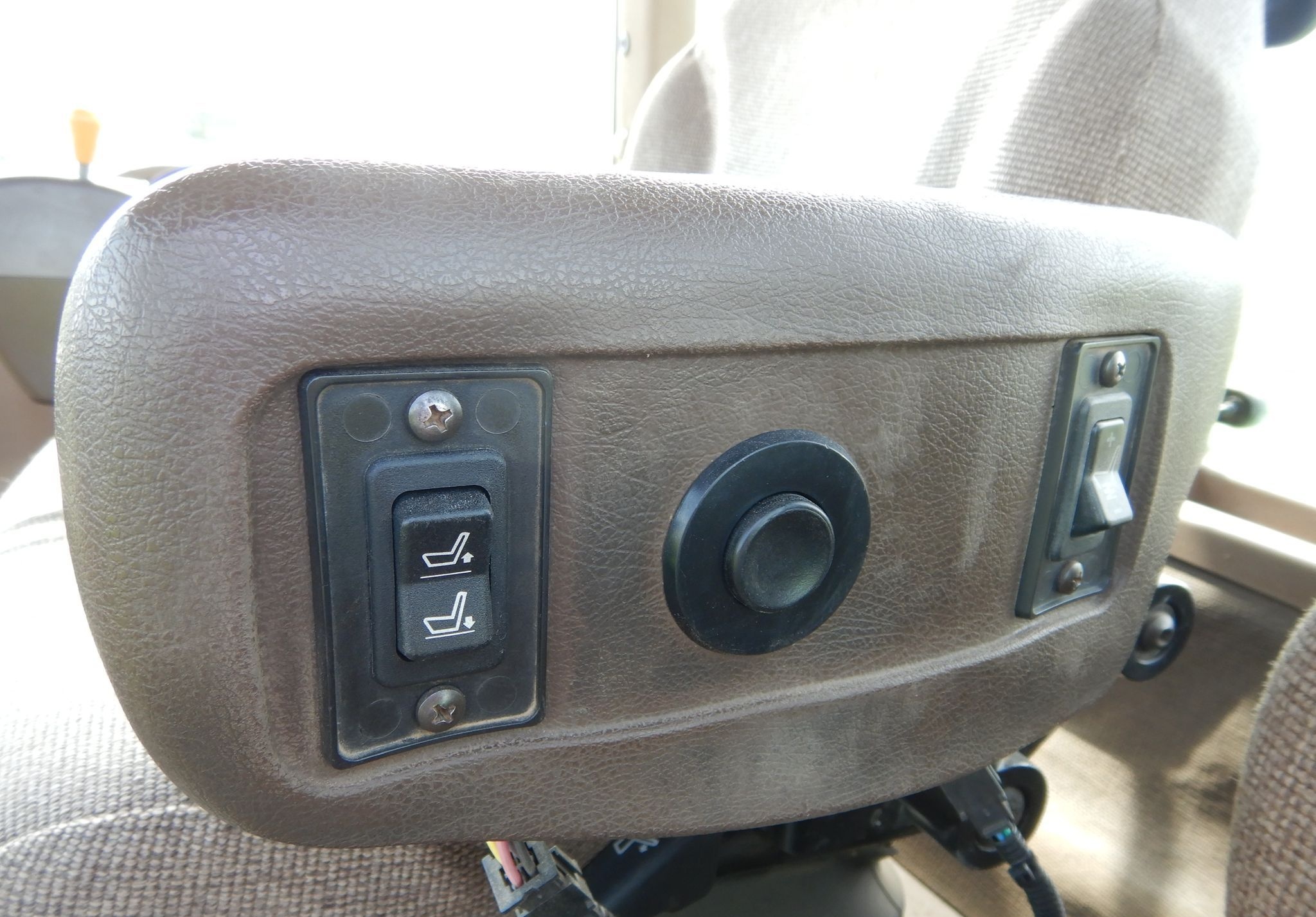 2004 John Deere 9220 4WD - Image 19