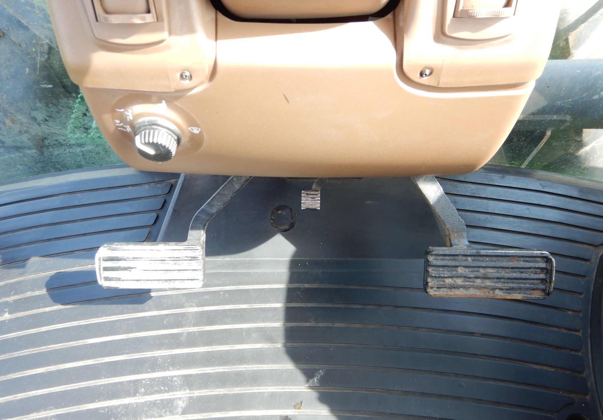 2004 John Deere 9220 4WD - Image 41